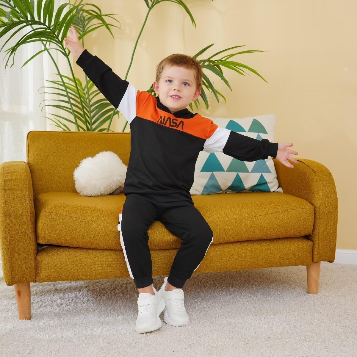 2-6T Toddler Boys Fashionable Hooded sweatshirt Pants Set